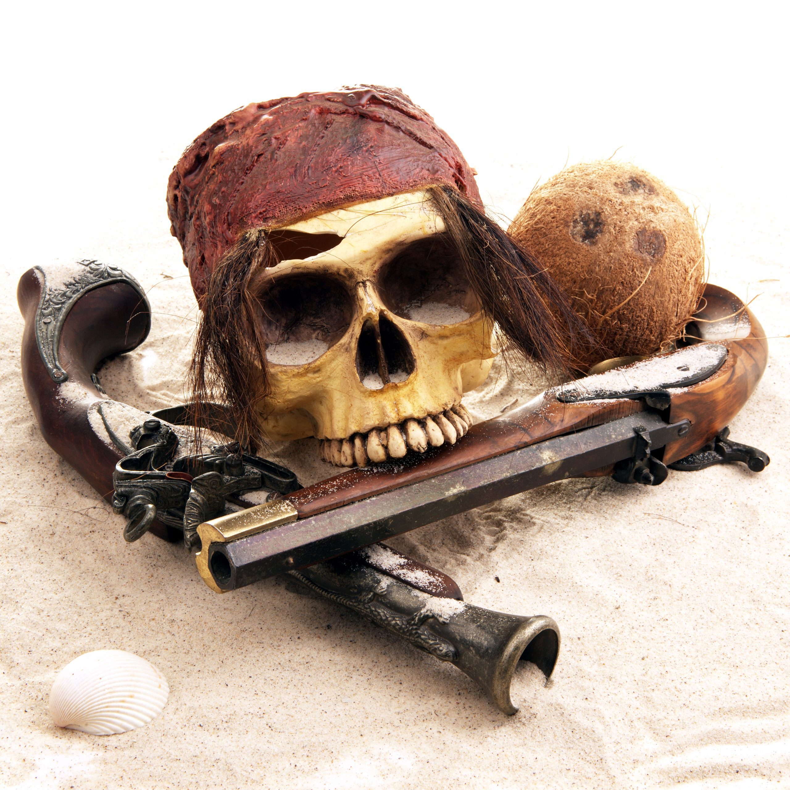 Pirate Skull and Coconut With 2 Flintgun